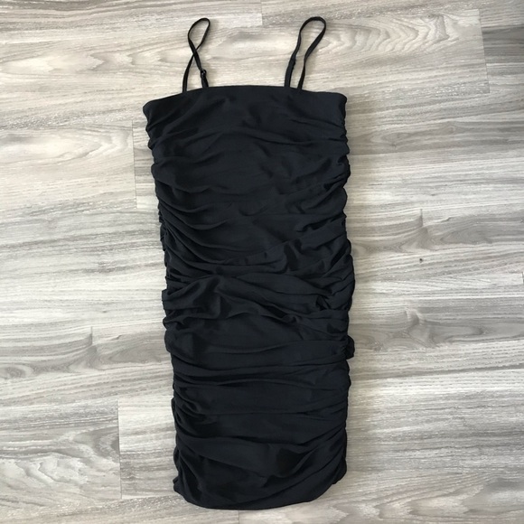 Ruched black dress - Picture 2 of 3
